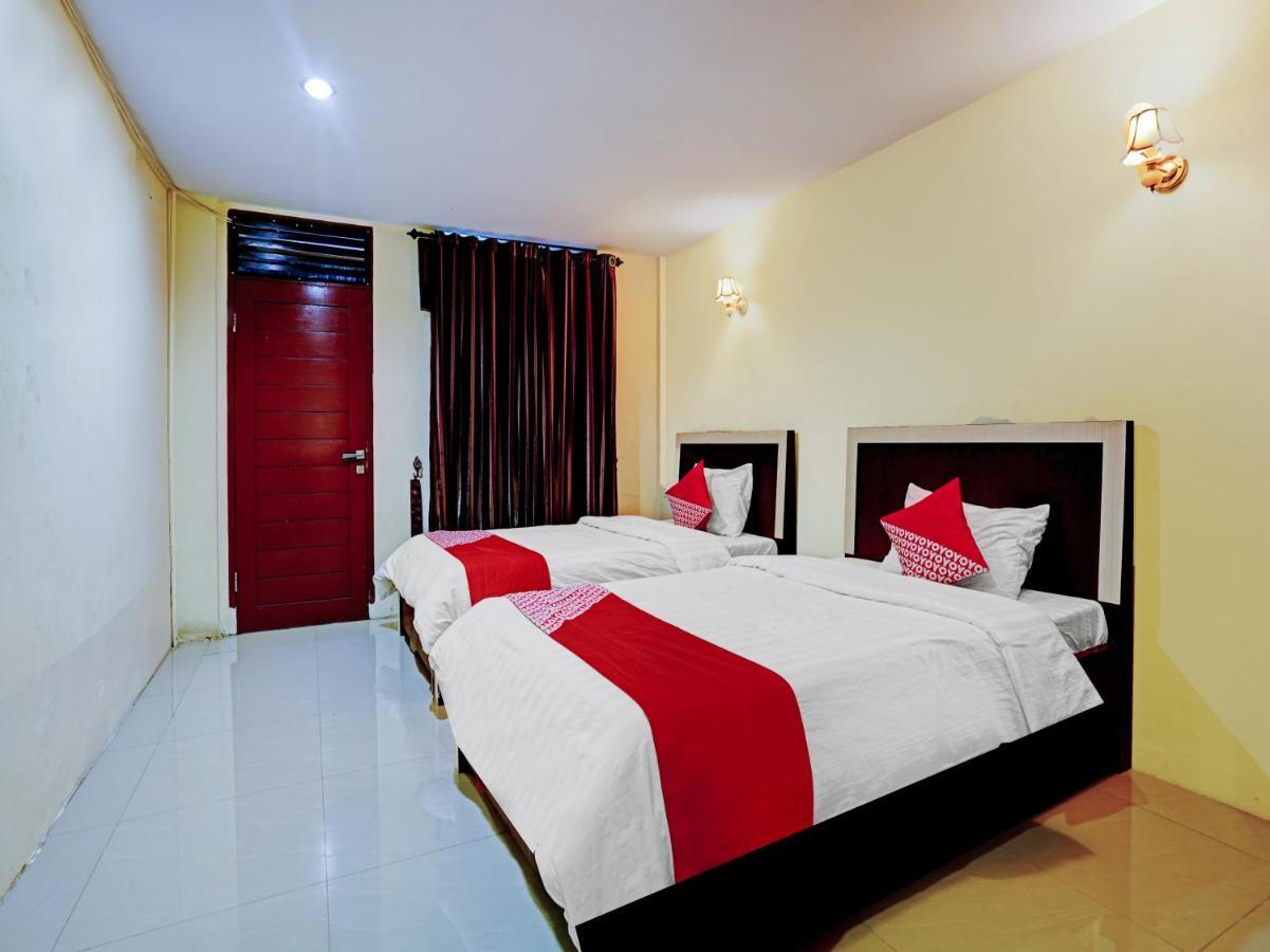 Oyo 90331 Hotel Toba Shanda Parapat Esterno foto