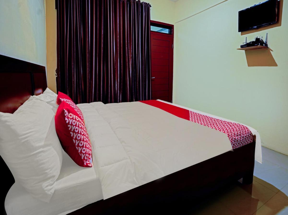 Oyo 90331 Hotel Toba Shanda Parapat Esterno foto