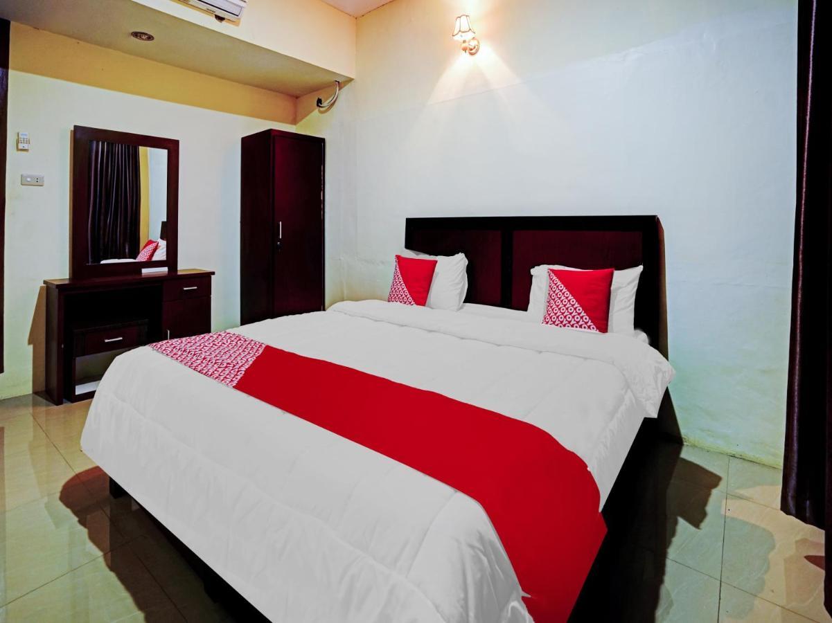 Oyo 90331 Hotel Toba Shanda Parapat Esterno foto